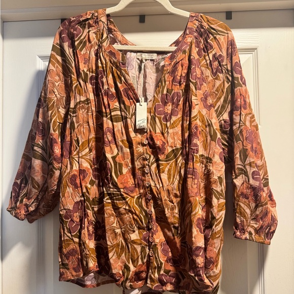 lovestitch Tops - NWT Lovestitch Floral Button-Up 3/4 inch Sleeve Blouse Size Large